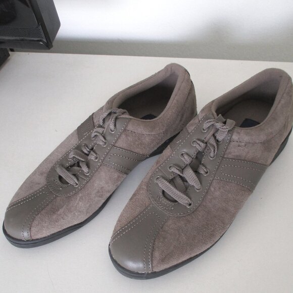 Easy Spirit "Oncue" Womens Taupe Gray Suede Lace-up Fashion Sneaker NWOB - 9M - Picture 6 of 8